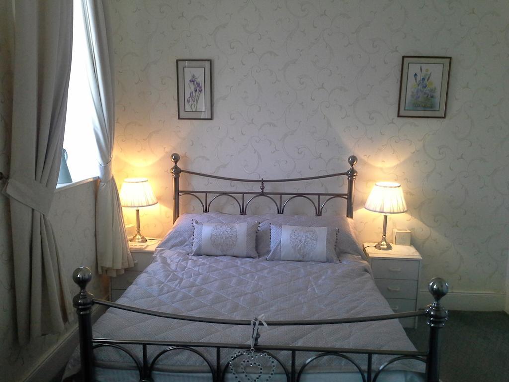 Green Bank Guest House Barrow-in-Furness Habitación foto